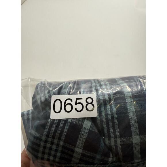 Carhartt Blue Plaid Women's Roll-Tab Sleeve Button-Up Shirt, Size L Large 12/14 - Picture 9 of 9